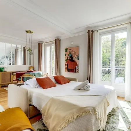 La Caribeenne - Charmant & Lumineux -pere Lachaise Apartment *